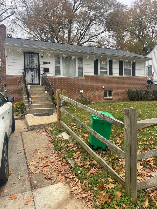 6605 60th Ave Rentals in Riverdale, MD