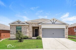 2028 Hialeah Dr in Seagoville, TX - Building Photo