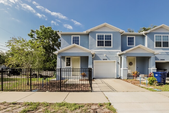 property at 2002 W De Leon St