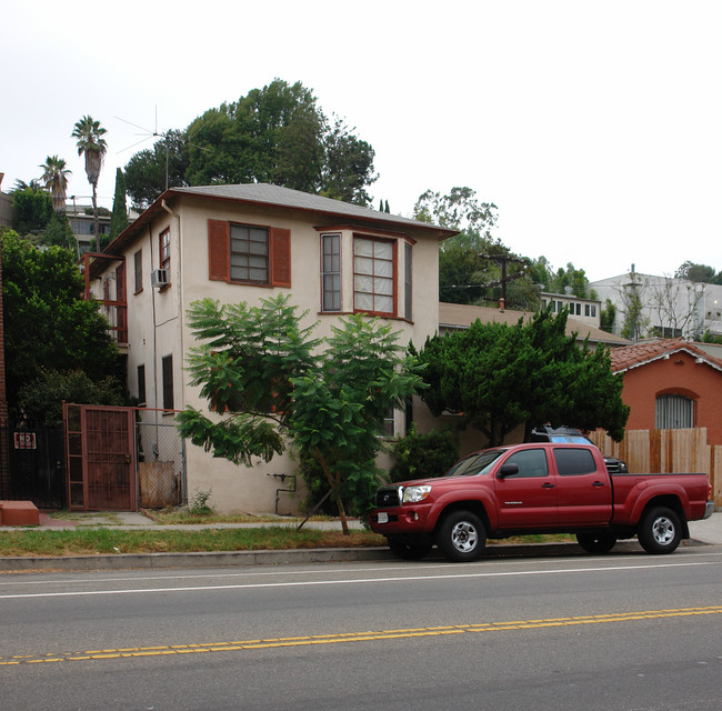 1605-1607 Silver Lake Blvd in Los Angeles, CA - Building Photo - Building Photo