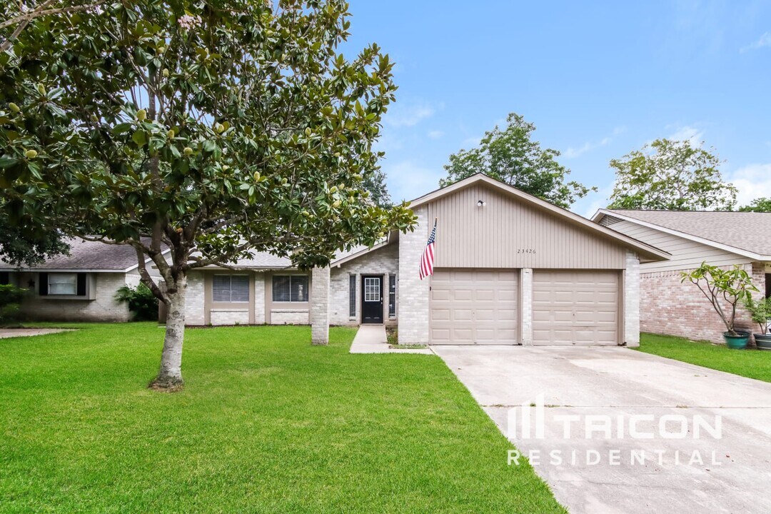 23426 Canyon Lake Dr in Spring, TX - Building Photo
