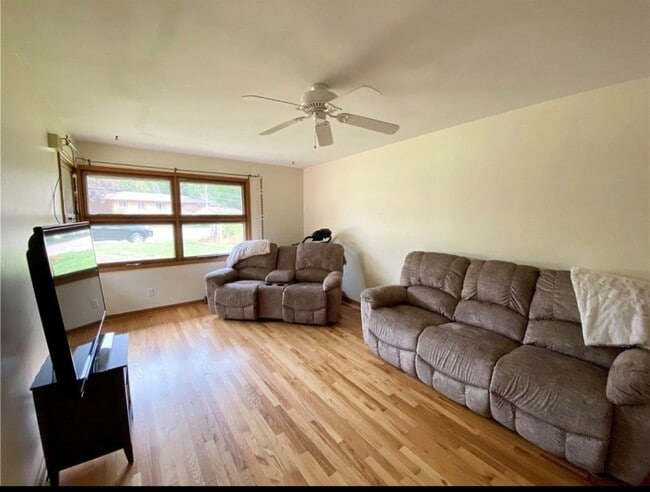 1510 Del Matro Ct in Windsor Heights, IA - Building Photo - Building Photo