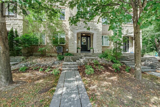130-130 Lanark Ave in Ottawa, ON - Building Photo - Building Photo