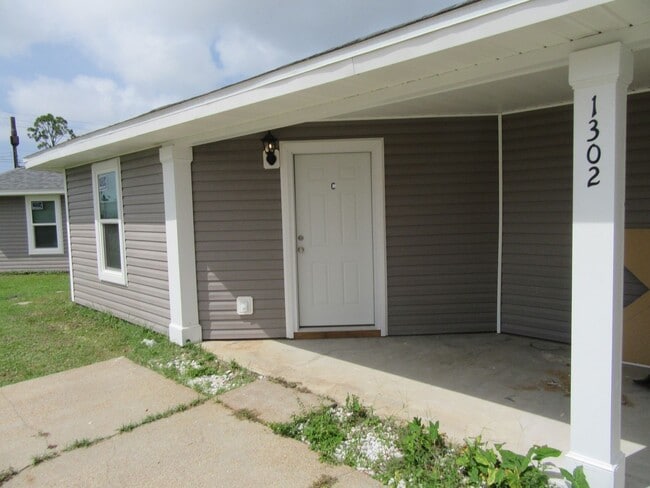 property at 1302 Grace Ave