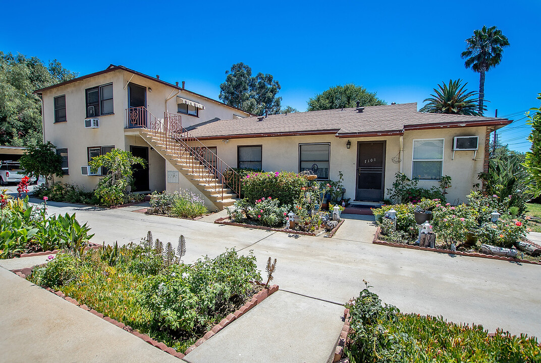 7108 Haskell Ave in Van Nuys, CA - Building Photo