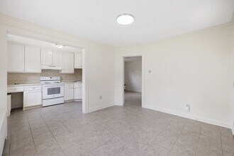 46 Norwood Ave in Asheville, NC - Building Photo - Building Photo