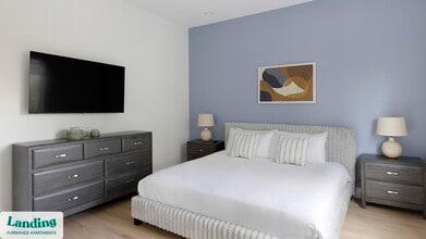 2206 Arroyo Ave, Unit 104 in Dallas, TX - Building Photo - Building Photo