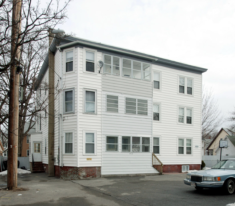 19 Leavitt Pl in Lynn, MA - Building Photo