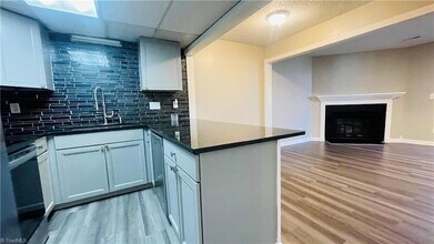 1732 N Hamilton St, Unit D in High Point, NC - Building Photo - Building Photo