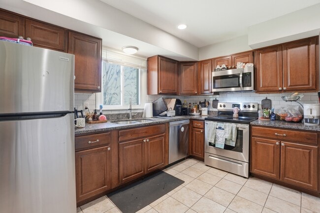 9244 Limestone Pl in College Park, MD - Building Photo - Building Photo