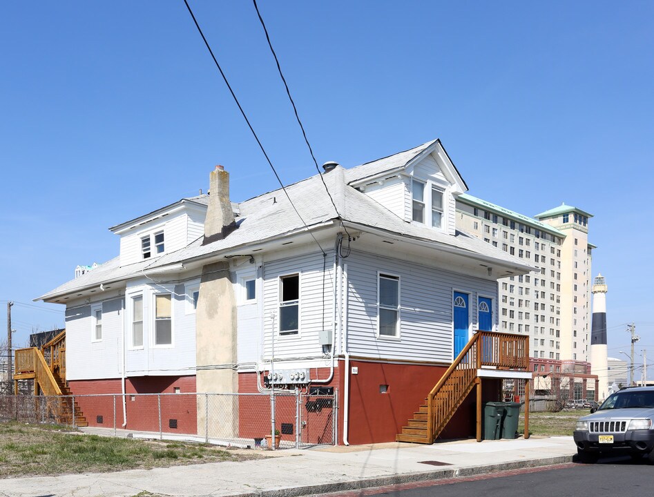 214 Seaside Ave in Atlantic City, NJ - Foto de edificio