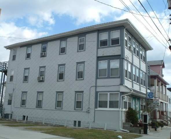 225 E Cresse Ave in Wildwood, NJ - Building Photo - Building Photo