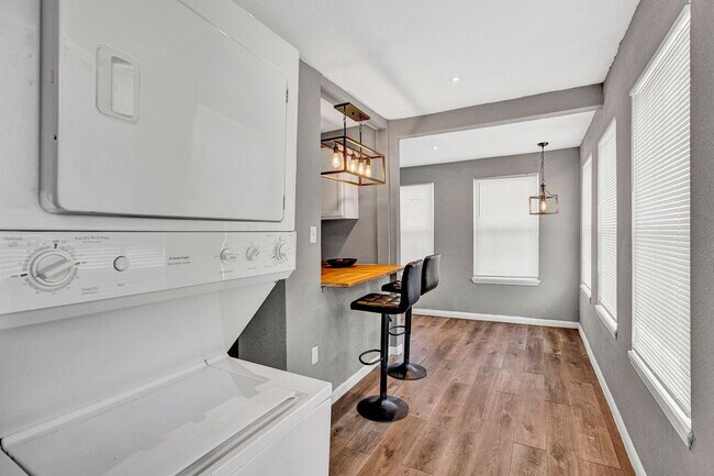 3323 Myrtle Ave N in Jacksonville, FL - Building Photo - Building Photo