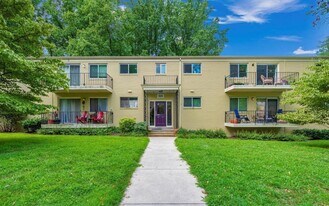 10619 Montrose Ave, Unit 202 in Bethesda, MD - Building Photo