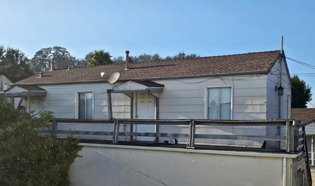 836 Adams St, Unit B in Albany, CA - Foto de edificio - Building Photo