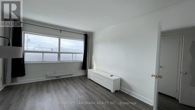 property at 289 The Queensway N