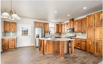 911 Rachel Rd in Victor, ID - Building Photo - Building Photo