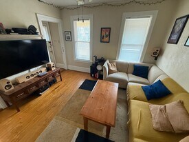 2951-51A N Fratney St in Milwaukee, WI - Building Photo