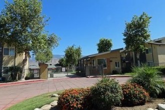 Mountain Breeze Villas in San Bernardino, CA - Building Photo - Building Photo