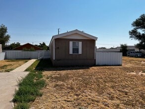 3625 Cesar Chavez Dr in Clovis, NM - Building Photo - Building Photo