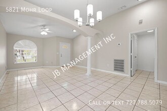 5821 Mohr Loop in Tampa, FL - Building Photo - Building Photo