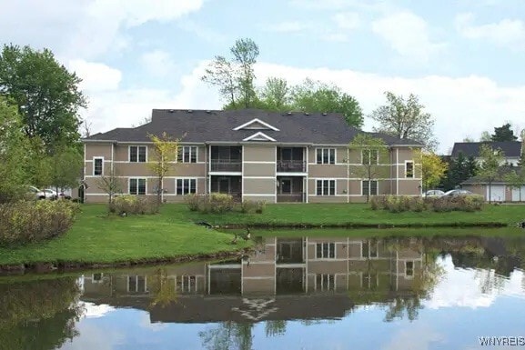 property at 1 Stonington Ln