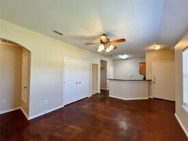 124 Sunburst Ct in Weatherford, TX - Building Photo