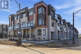 75 Jack Bowerbank Blvd in Oakville, ON - Building Photo