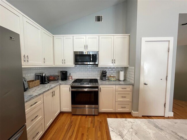 9822 Samantha Suzanne Ct in Houston, TX - Building Photo - Building Photo