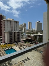 445 Seaside Ave in Honolulu, HI - Building Photo - Building Photo