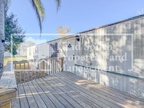 1977 Meadow Oak Cir in Polk City, FL - Building Photo - Building Photo