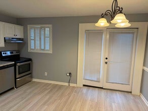 2501 Nottingham Way in Albany, GA - Building Photo - Building Photo