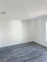 3929 NW 42nd Ln in Cape Coral, FL - Building Photo - Building Photo