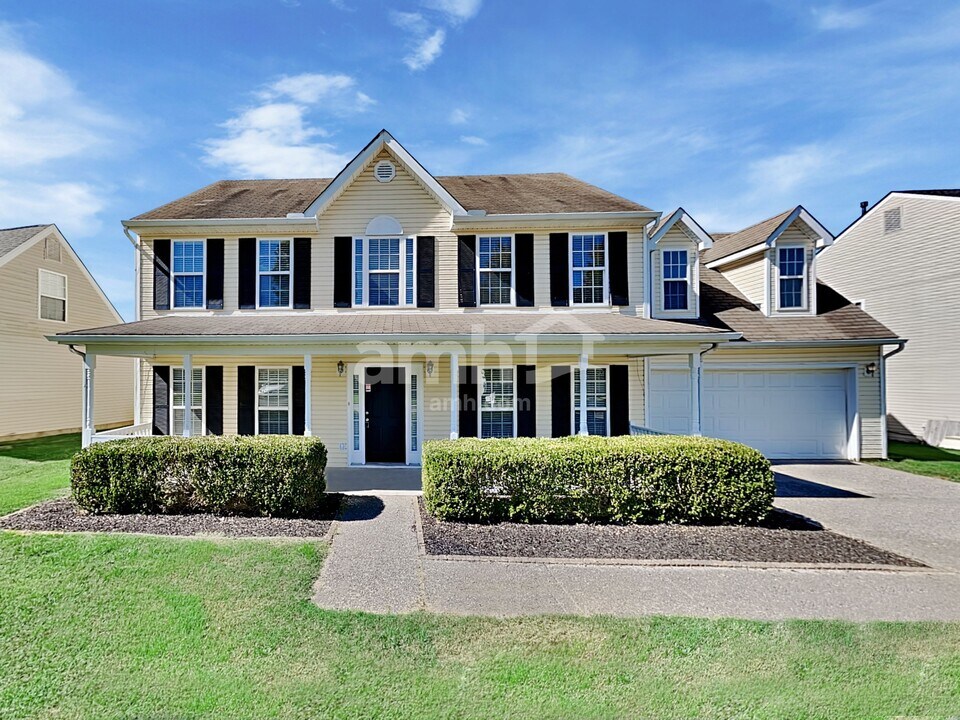 1606 Harrison Way in Spring Hill, TN - Building Photo