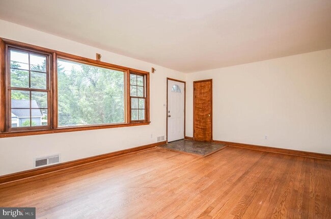property at 2034 Glen Ross Rd