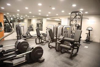 10610 NE 9th Pl, Unit 1701 in Bellevue, WA - Building Photo - Building Photo