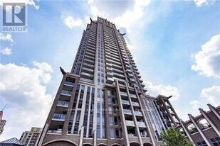 388 Prince of Wales Dr in Mississauga, ON - Building Photo