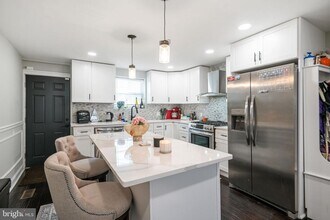 912 Cantrell St in Philadelphia, PA - Building Photo - Building Photo
