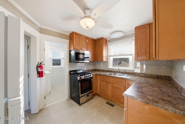 11 Gladney Ave in Toms River, NJ - Building Photo - Building Photo