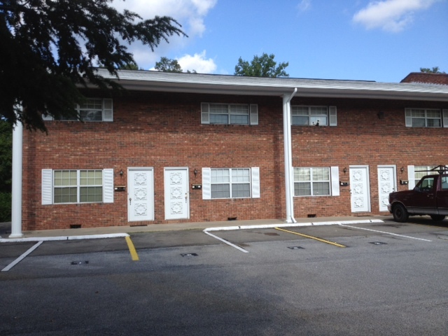 3812 Memorial Blvd, Unit 2 in Kingsport, TN - Foto de edificio - Building Photo