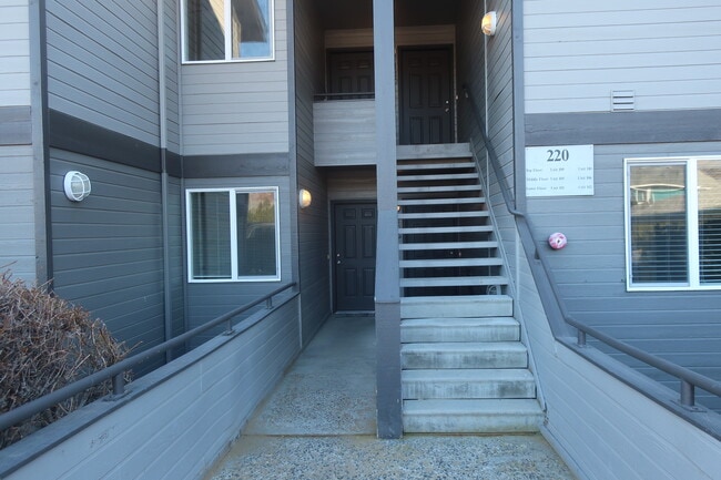 220 Antles Ave, Unit 103 in Wenatchee, WA - Building Photo - Building Photo