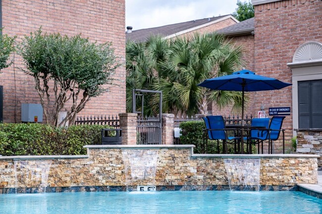 2800 Ashford Trail Dr