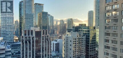 8 Park Rd in Toronto, ON - Building Photo - Building Photo