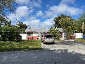 1413 NE 21st St in Wilton Manors, FL - Building Photo