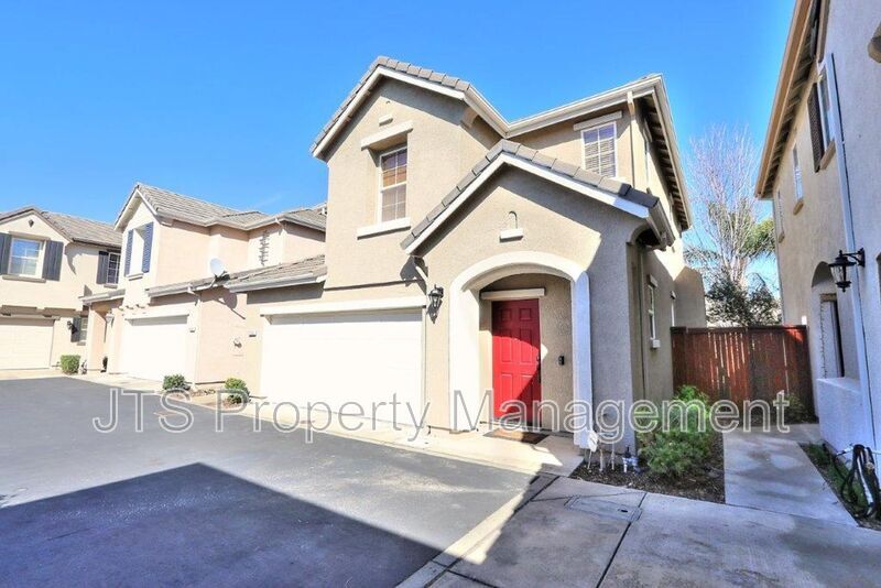 8500 Cortina Cir in Roseville, CA - Building Photo