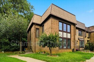 2988 Borge St in Oakton, VA - Building Photo