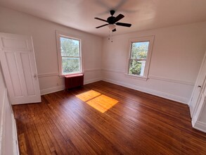 834 Rivermont Ave, Unit 834 in Lynchburg, VA - Foto de edificio - Building Photo