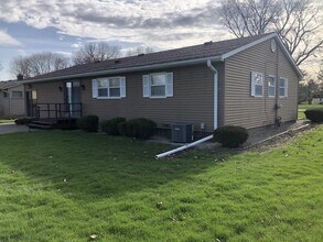 212 N Olive St in Toulon, IL - Building Photo - Building Photo