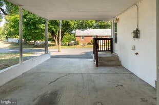 108 Martin Dr in Winchester, VA - Building Photo