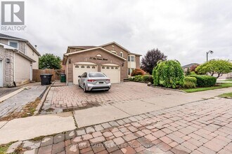 377 Ray Lawson Blvd in Brampton, ON - Building Photo - Building Photo
